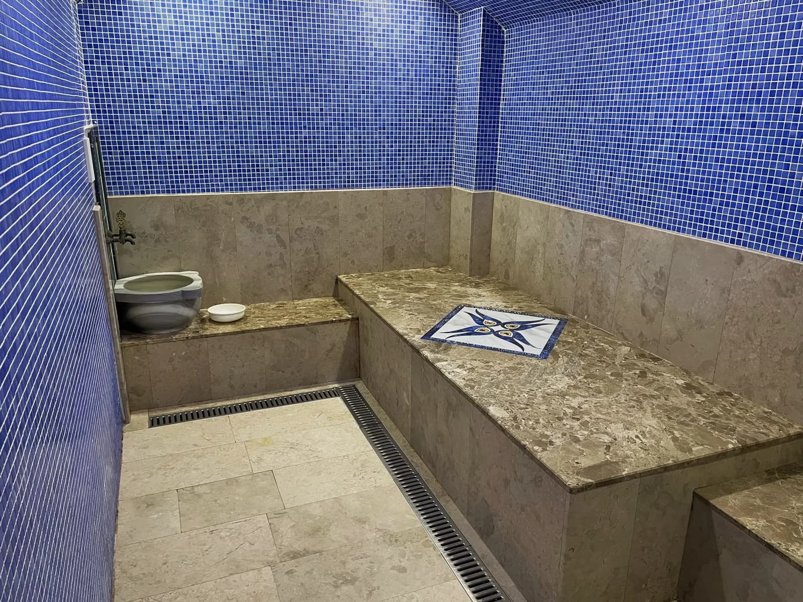 Riva SPA Ankara Türk hamamı, mermer kurnalar